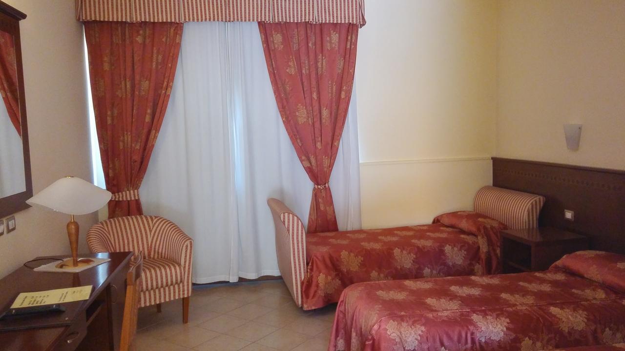 Hotel Turrita Arrone Екстериор снимка